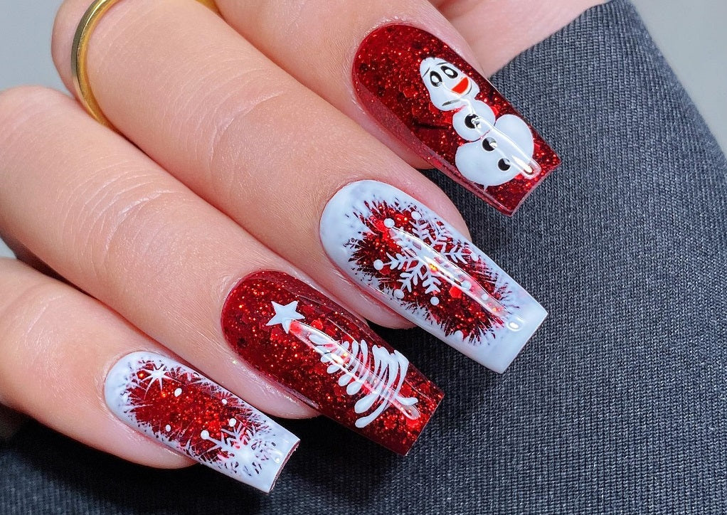  What are the most popular designs for acrylic= Christmas nails?